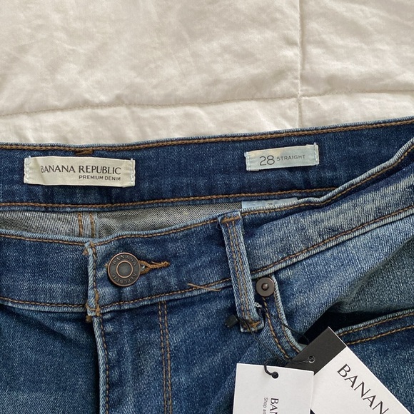 Banana Republic Low Rise Jeans Straight Fit, Straight Leg Size 28 NWT - Picture 5 of 10